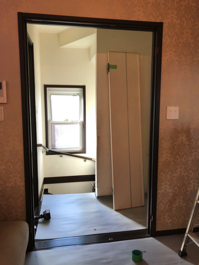 Ｕ様邸　自動ドア新設工事個人宅のリビングルームに設置しました