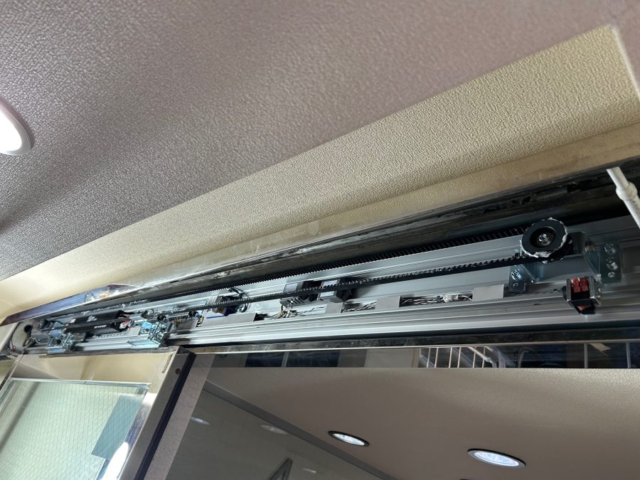 自動ドア装置施工完了