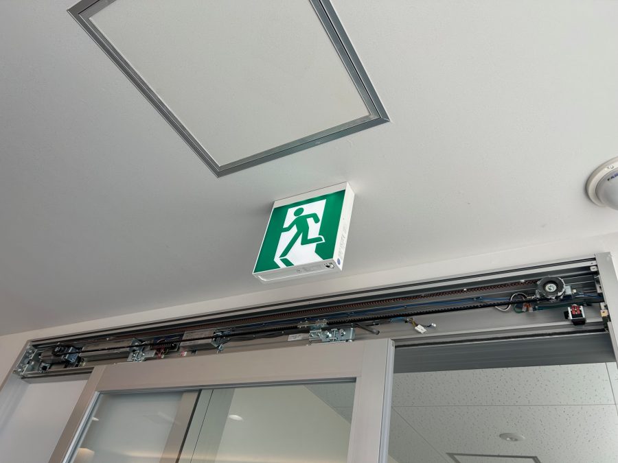 自動ドア装置施工完了