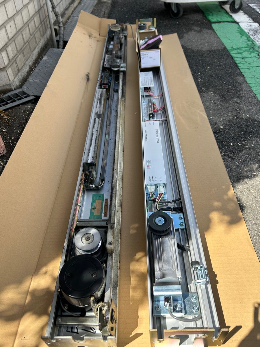 新旧自動ドア装置