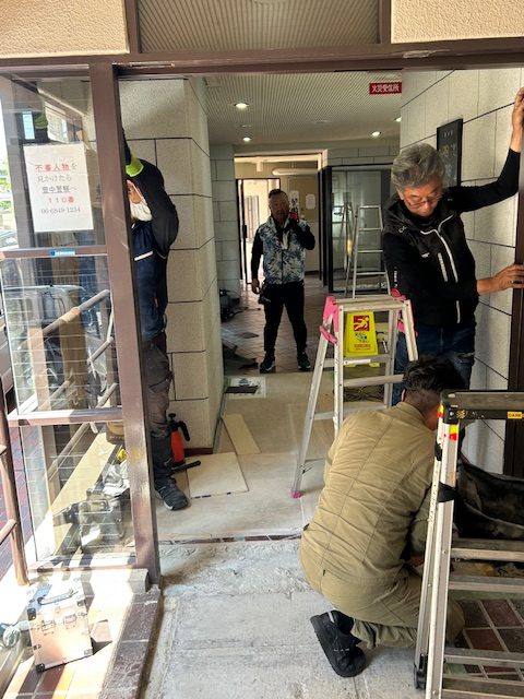 施工中