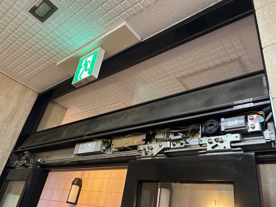 既存自動ドア装置撤去前
