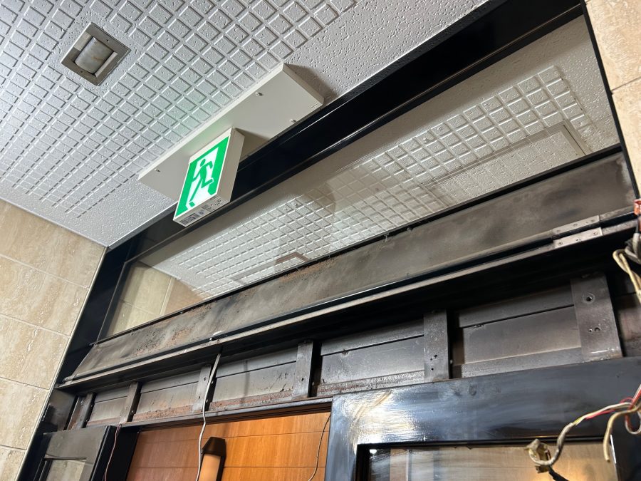 既存自動ドア装置撤去後