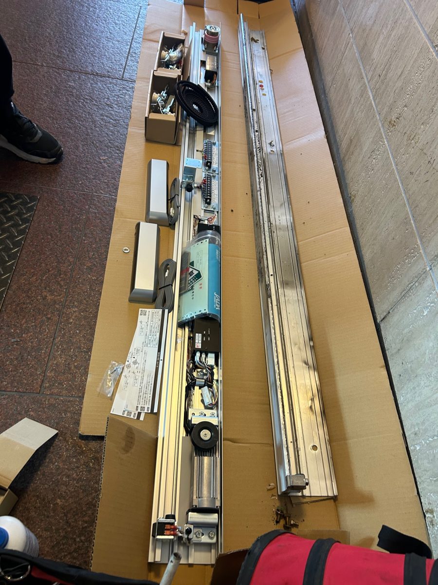 新旧自動ドア装置