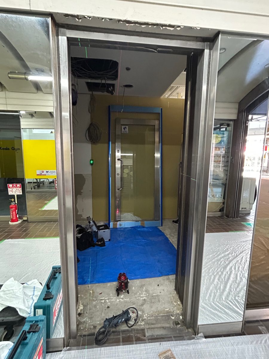 自動ドア新設工事前
