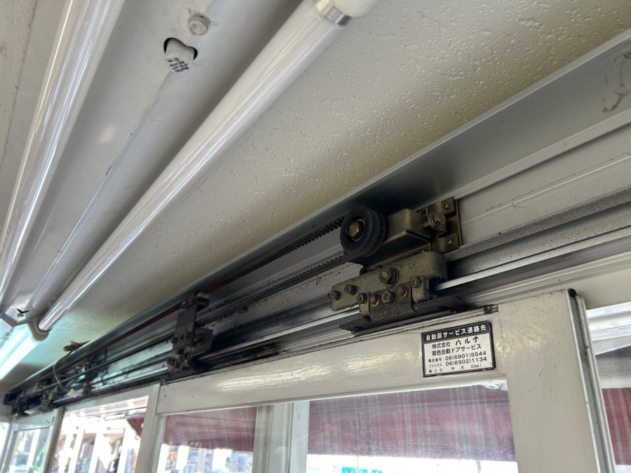 既存自動ドア装置撤去前