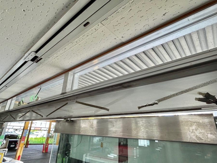 既存自動ドア装置撤去後