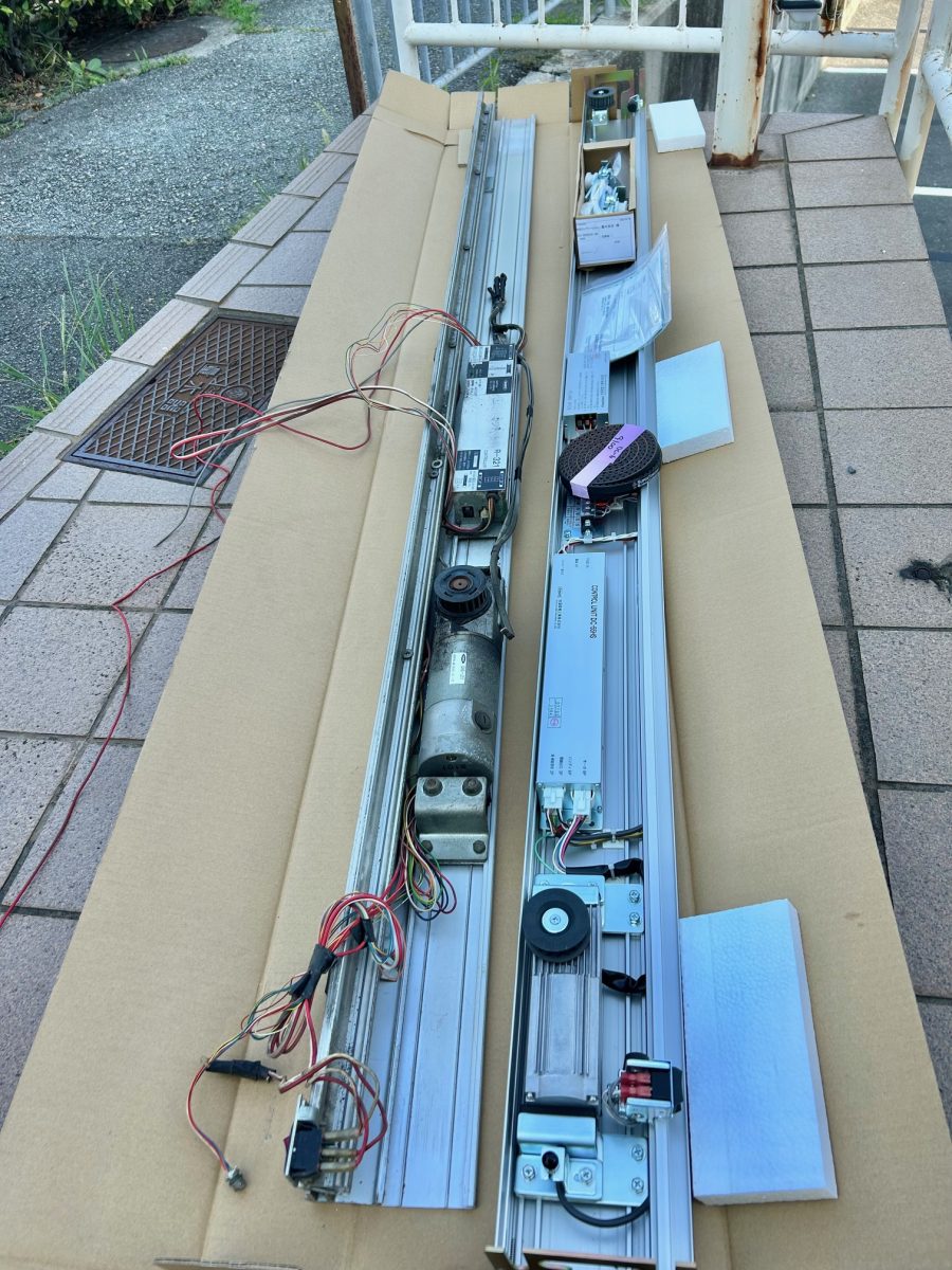 新旧自動ドア装置