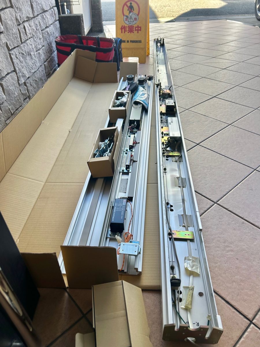 新旧自動ドア装置