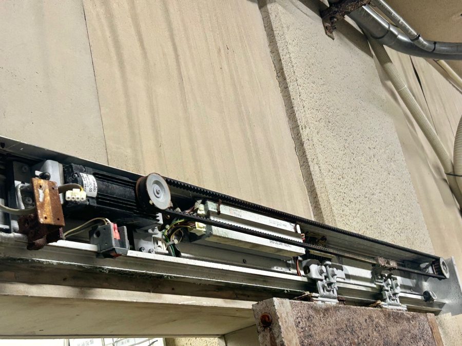 既存自動ドア装置撤去前