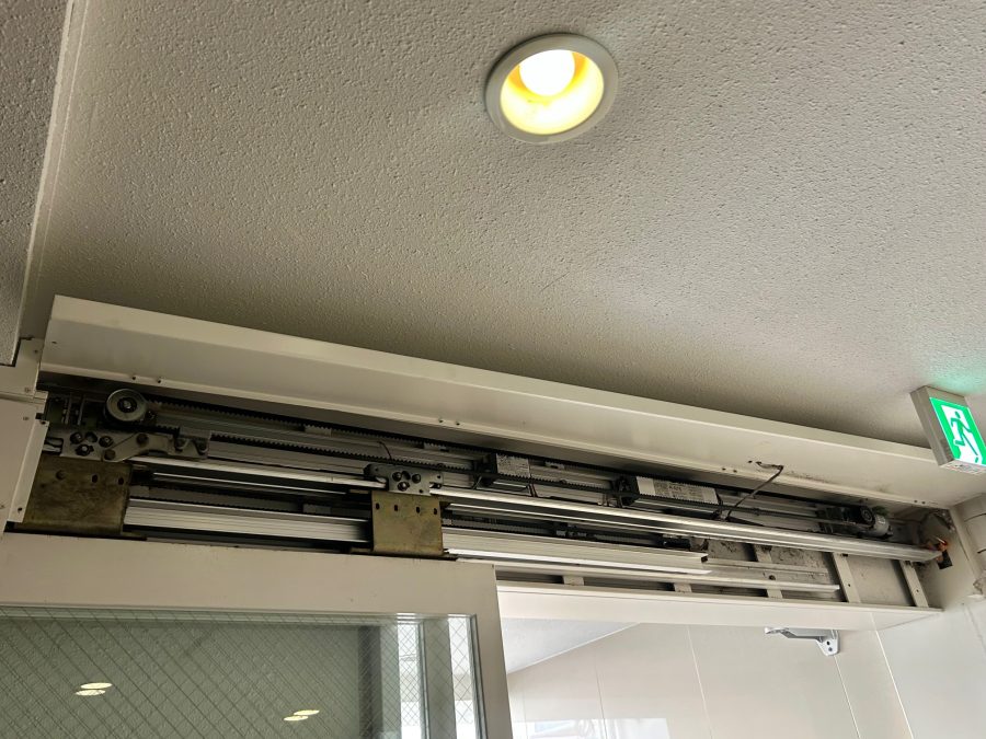 既存自動ドア装置撤去前