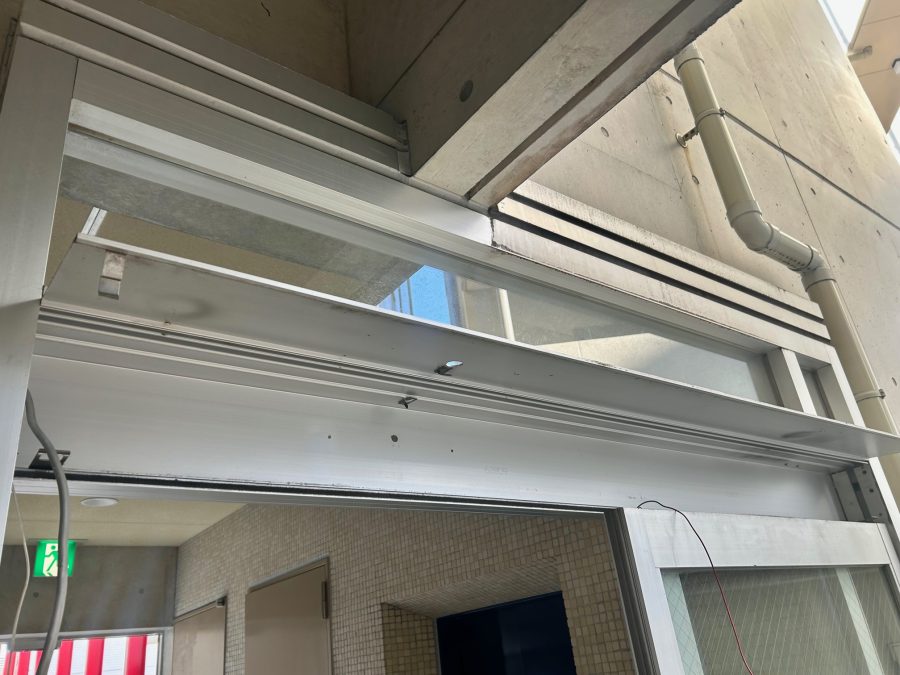 既存自動ドア装置撤去後