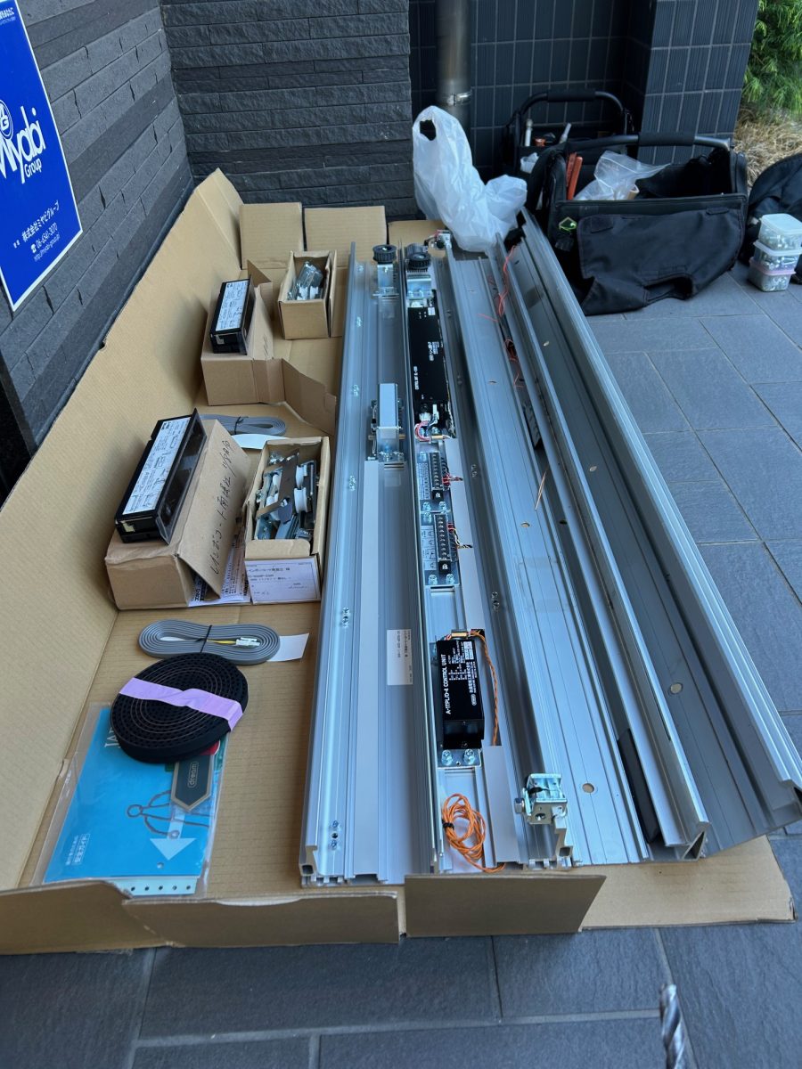 新旧自動ドア装置