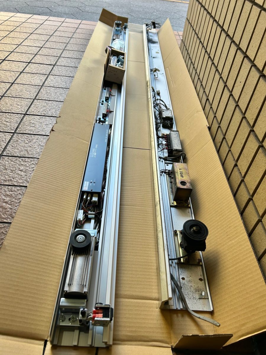 新旧自動ドア装置