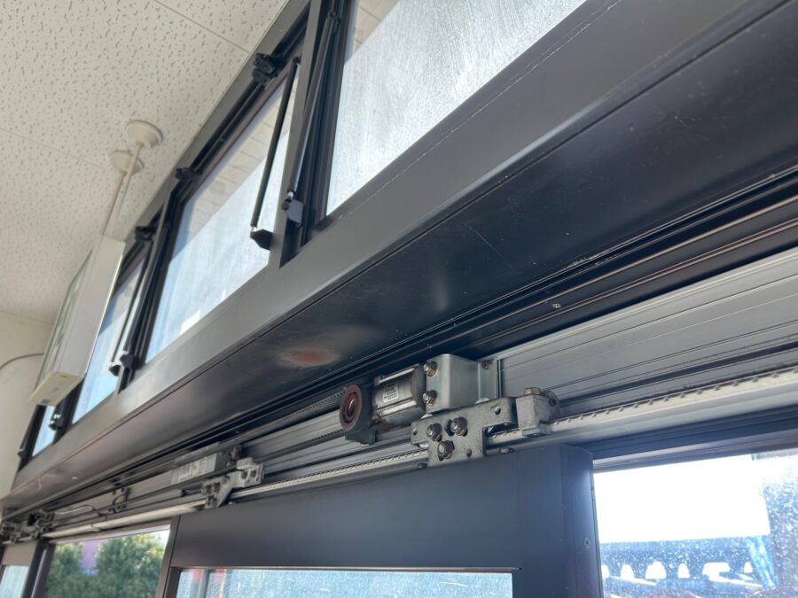 既存自動ドア装置撤去前