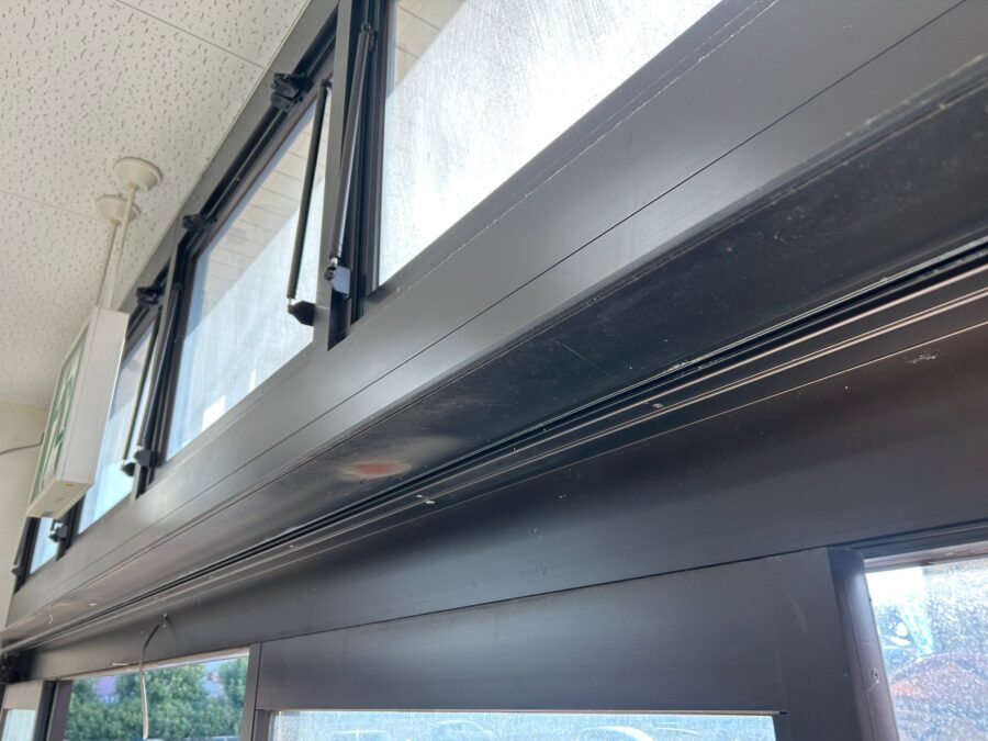 既存自動ドア装置撤去後