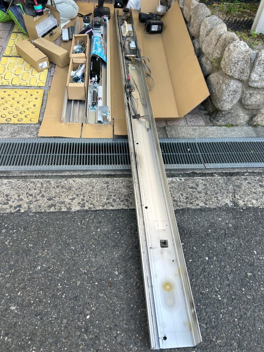 内側新旧自動ドア装置