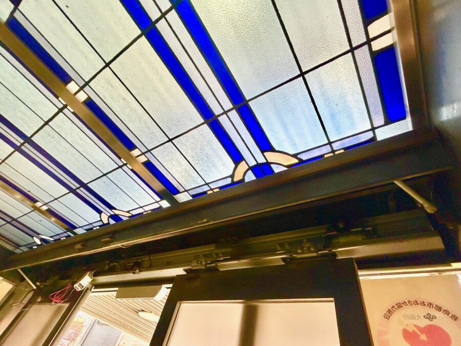 外側既存自動ドア装置撤去前