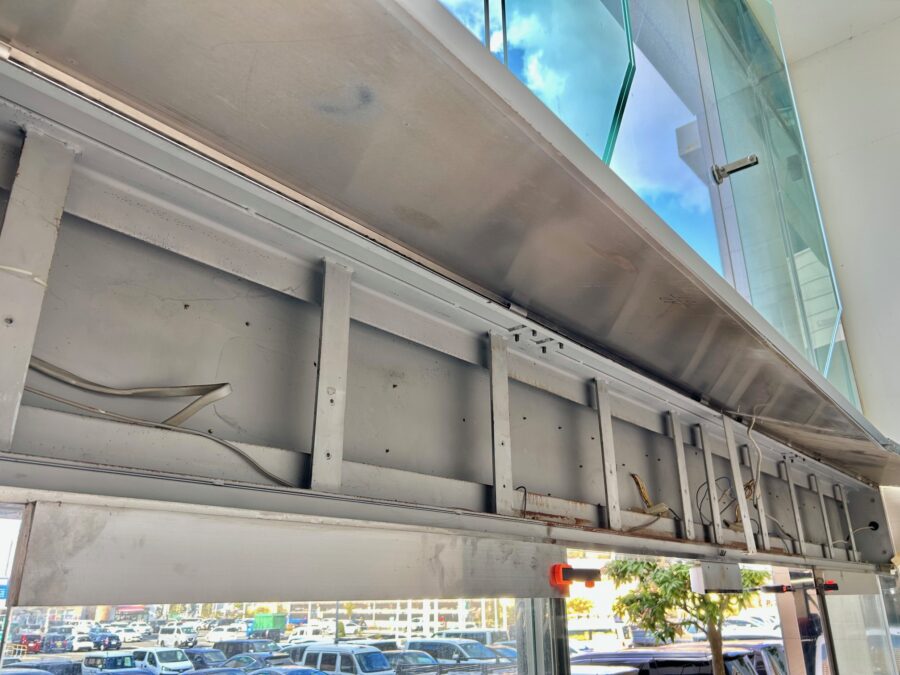 既存自動ドア装置撤去後