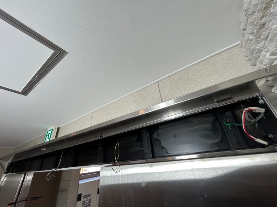 既存自動ドア装置撤去後