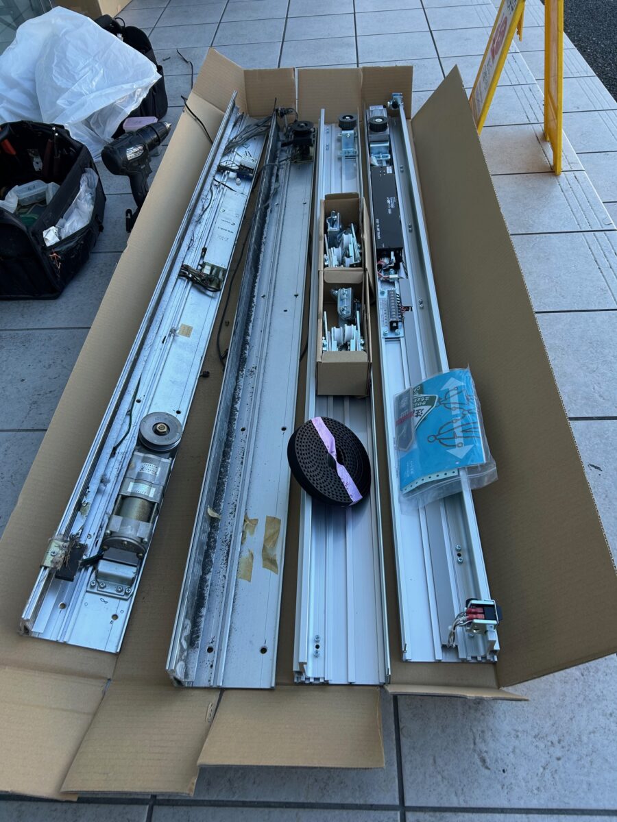 新旧自動ドア装置