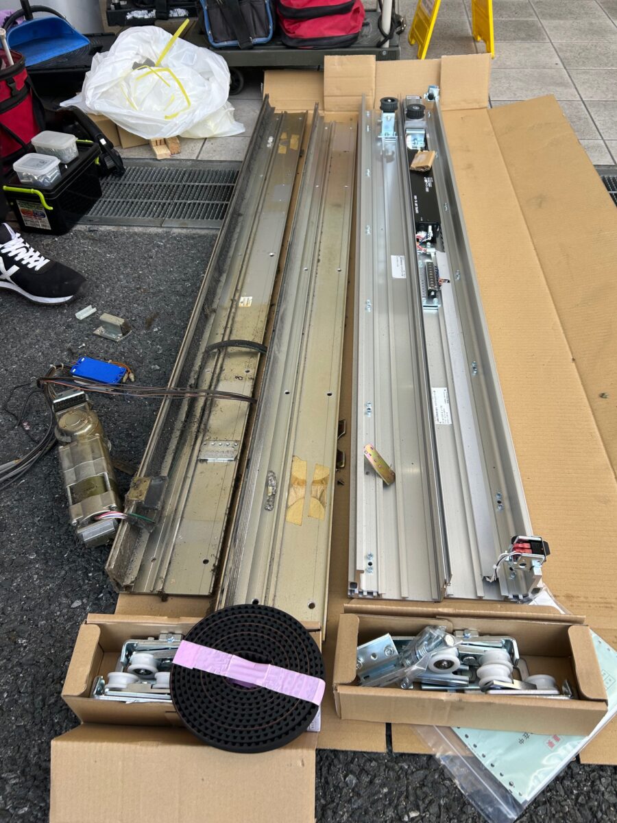 新旧自動ドア装置