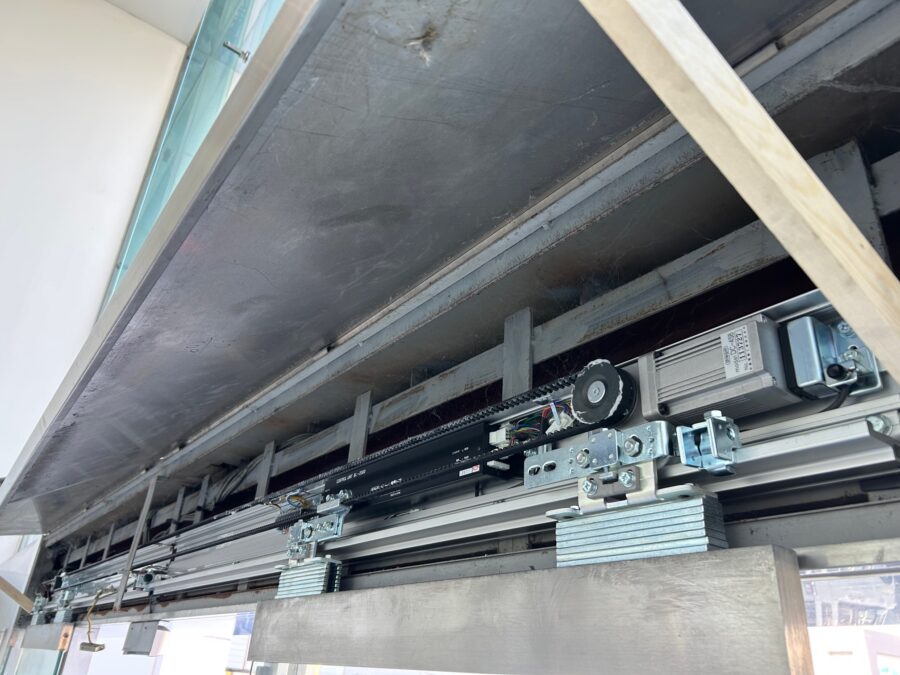 自動ドア装置施工完了