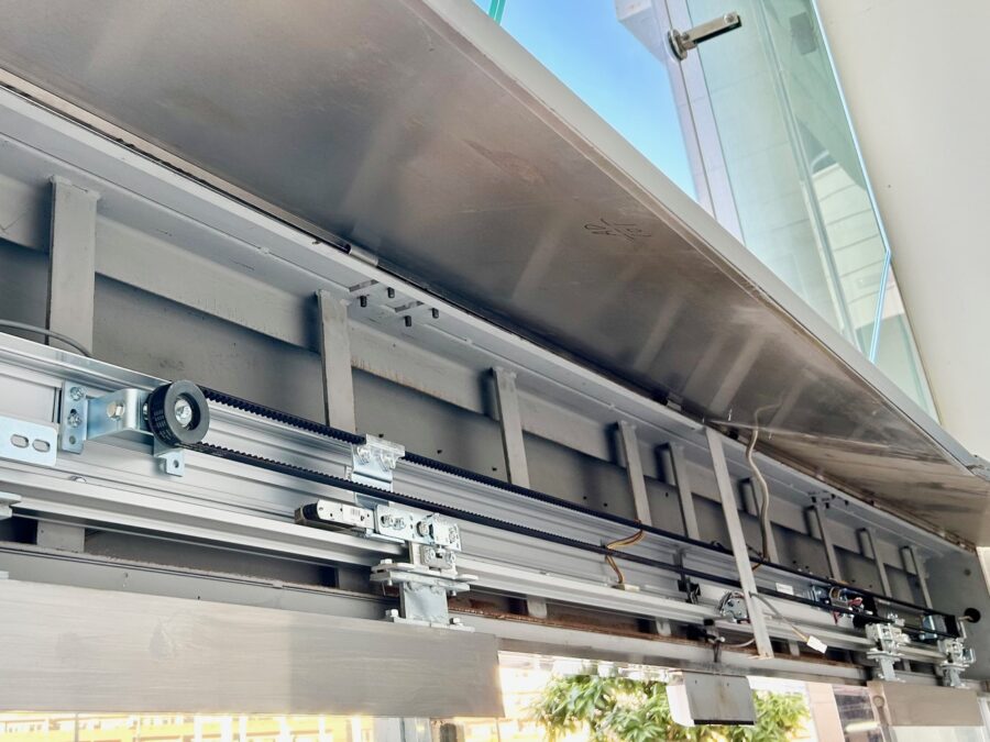 自動ドア装置施工完了